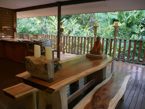 Fairy Falls - Romantic Daintree Rainforest Retreat With Enchanting Waterfall - Perths Hotel 3