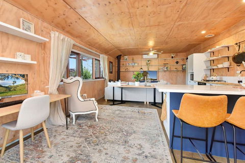 Flower Meadow Cottage With Mountain Views - Perths Hotel 3