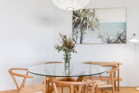 Fresh Beautifully Styled 2 BR Resort Apt At Marcoola - Perths Hotel 3