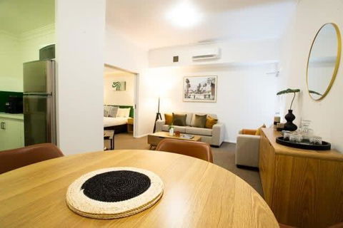 Fully Renovated 1Bdr Apt In Northbridge - Perths Hotel 4