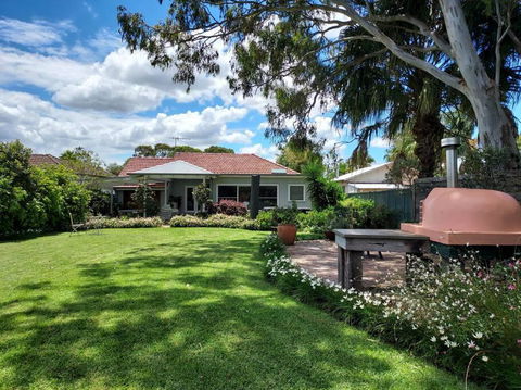 Garden Of Eden Boutique Cottage And Spa - Perths Hotel 0