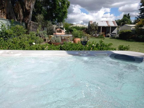 Garden Of Eden Boutique Cottage And Spa - Perths Hotel 1