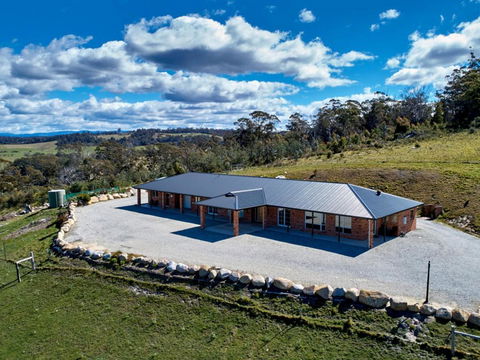 George River Park (House, 100 Acres, Animals, Views) - Perths Hotel 4