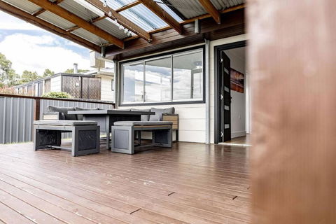 Georges Bay Bungalow - Home - Perths Hotel 1