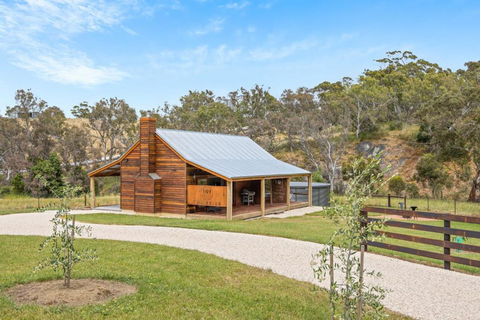 Grandview Accommodation - Hideaway Huts - Perths Hotel 0