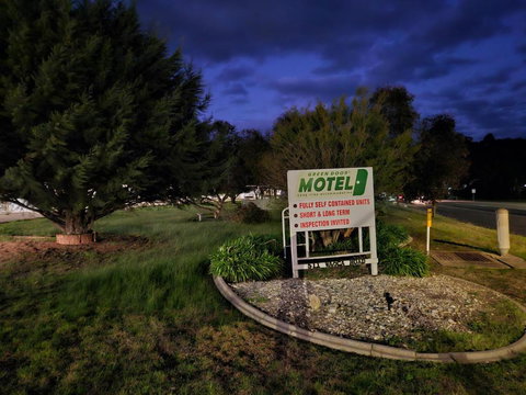 Green Door Motel - Perths Hotel 0