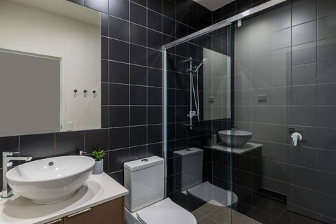 H6B - Round About Bulimba - Perths Hotel 4