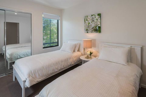 H6B - Round About Bulimba - Perths Hotel 3