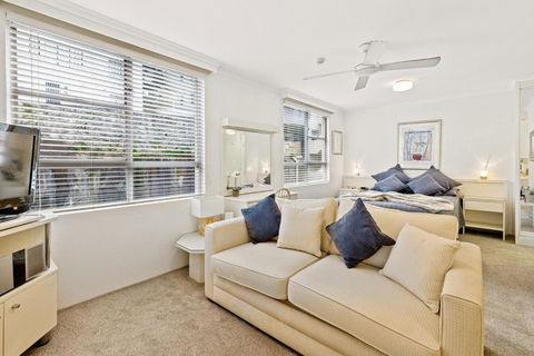 HENRY12 Self- Catering - Perths Hotel 1