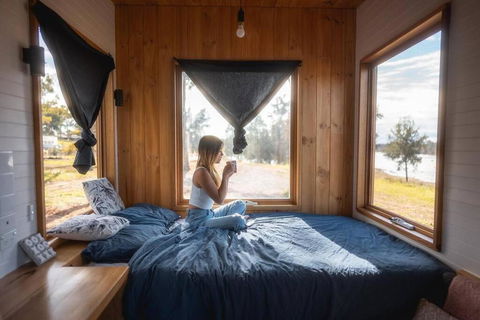 Hill Top Tiny River House - Perths Hotel 0