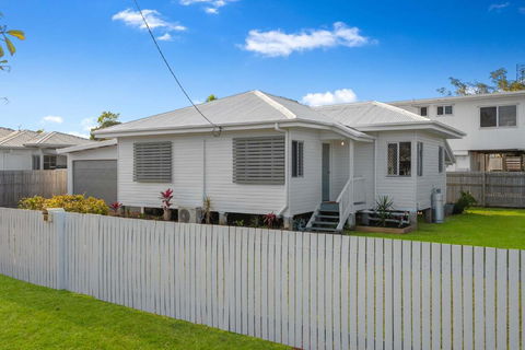 House On Halifax - Perths Hotel 1
