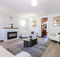 Adelaide Style Accommodation-Getaway in North Adelaide- close to city - Perths Hotel
