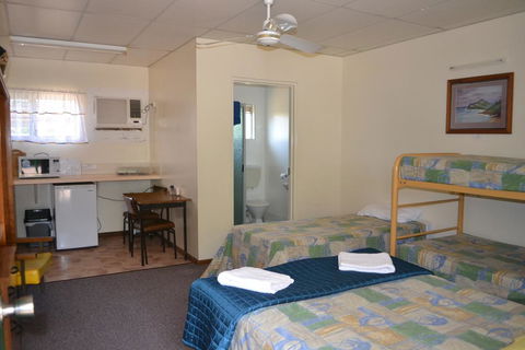 Affordable Gold City Motel - Perths Hotel 2