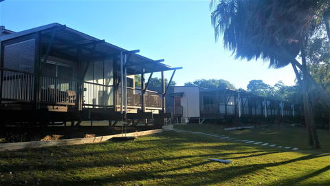 Agnes Water Beach Holidays - Perths Hotel 3