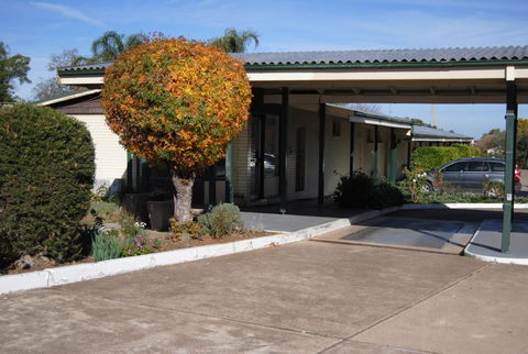 Airlie House Motor Inn - Perths Hotel 2