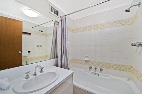 Akuna 14, 6 Joffre Street, - Perths Hotel 3