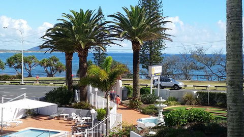Alex Headland Beachfront - Perths Hotel 0