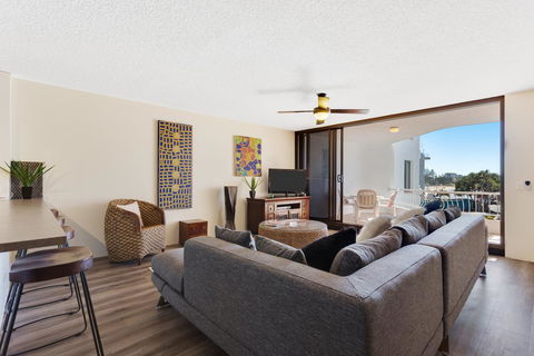 Alex Headland Beachfront - Perths Hotel 1