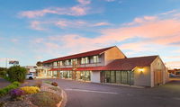 Book Whyalla Accommodation Vacations Perths Hotel Perths Hotel