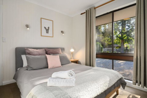 Alinga Longa 4 - Perths Hotel 0