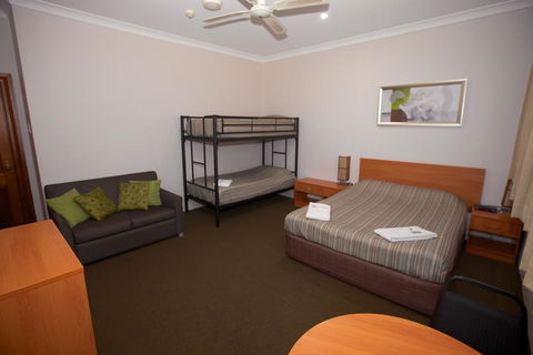 Alishan International Guest House - Perths Hotel 3