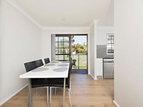 Amaroo Retreat @ Fingal Bay - Perths Hotel 1