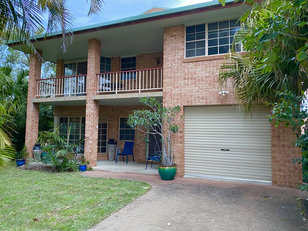 Red Rock NSW Perths Hotel