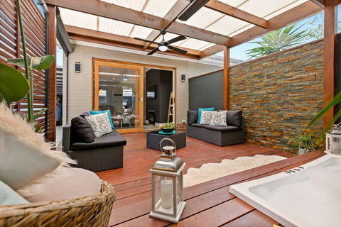 AMORE A Tranquil Retreat With Couples Spa - Perths Hotel 2