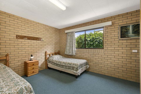 Angabunga - Perths Hotel 2