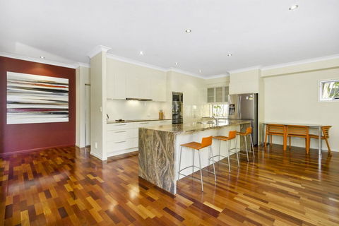 ANGOURIE HOUSE - SALT VILLAGE - Perths Hotel 2