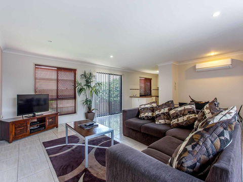 Annand Mews Apartments - Perths Hotel 1