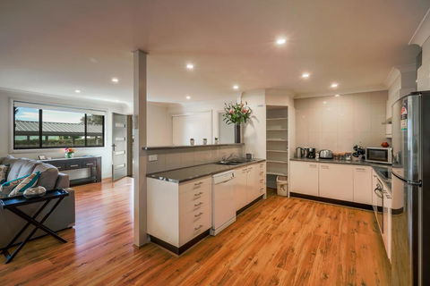 Apartments On Allingham - Perths Hotel 2