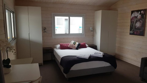 Appin Village - Perths Hotel 0