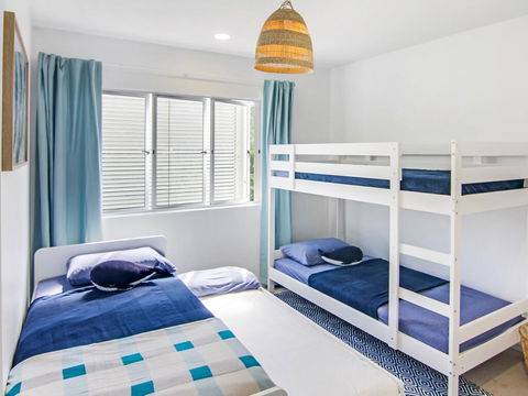 Aqua Promenade Beachfront Holiday Apartments - Perths Hotel 2