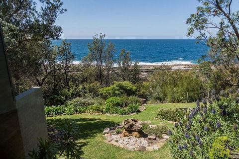 ARGYLL MOLLYMOOK - Absolute Waterfront - Perths Hotel 1