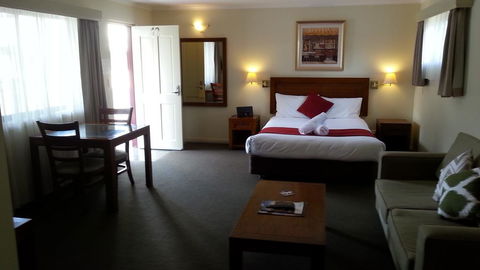 Armidale Pines Motel - Perths Hotel 0