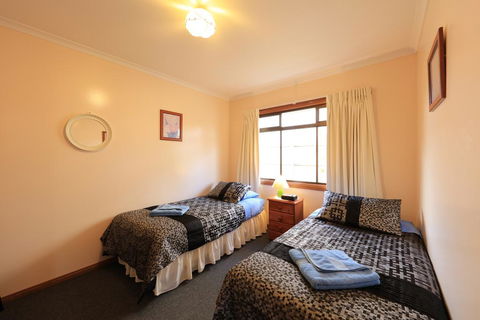 Arthur River Holiday Units - Perths Hotel 0