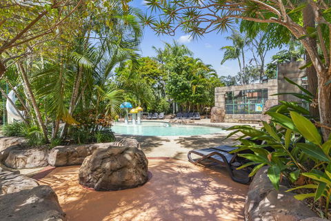 Ashmore Palms Holiday Village - Perths Hotel 1