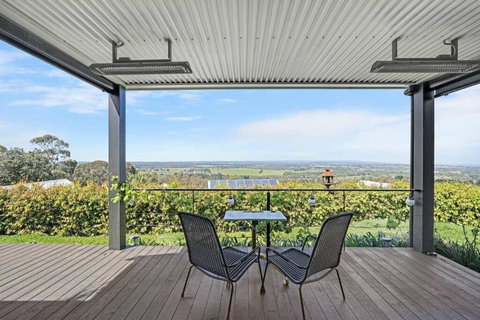 Luxury & Plush Lifestyle 5 Bedroom House In Mt Eliza - Perths Hotel 1