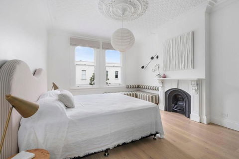 Luxury Designer Redfern House - Perths Hotel 3