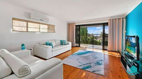 Macquarie Paradise - Family Entertainer - Perths Hotel 0
