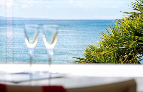 Main Beach Gem Luxury Retreat - Perths Hotel 0
