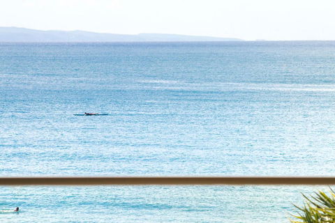 Main Beach Gem Luxury Retreat - Perths Hotel 3