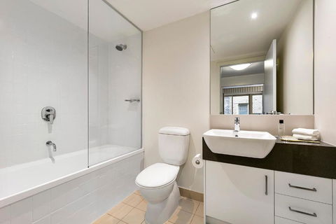 Melbourne Carlton Central Apartment Hotel Official - Perths Hotel 2