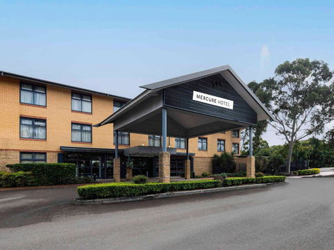Mercure Sydney Blacktown - Perths Hotel 2