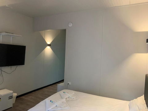 Midway Motel - Richmond - Perths Hotel 3