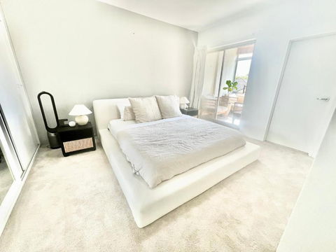 Modern 3BR Beachside Oasis - Perths Hotel 1