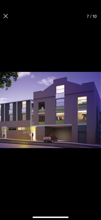 Modern Spacious 3 Bedroom Penthouse In Enmore - Perths Hotel 1