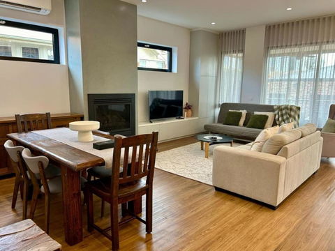 Modern Home - Gr8 4 Groups - Perths Hotel 3