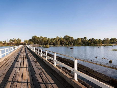Nagambie Lakes - Perths Hotel 0
